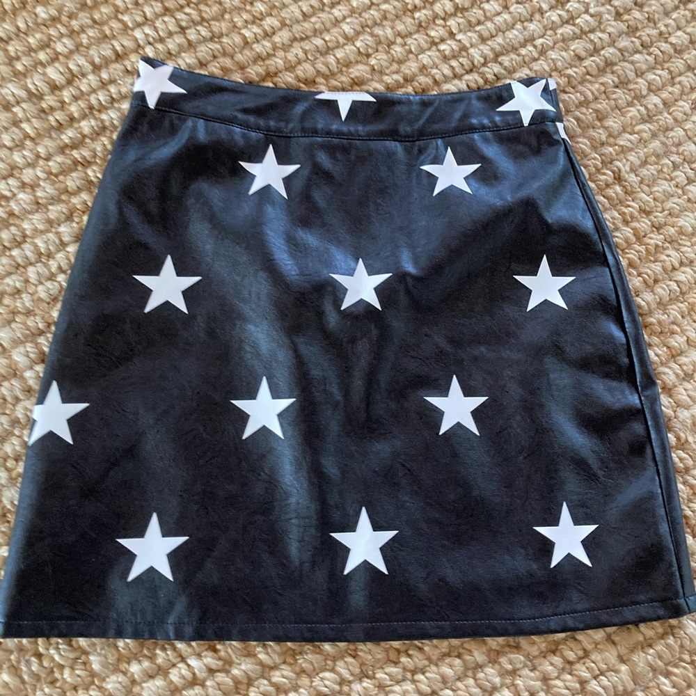 Nasty Gal US 4 Black Star Faux Leather Skirt XS S
